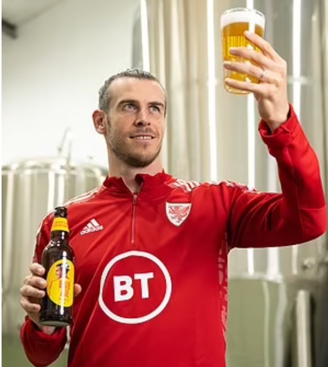 smutoro's tweet photo. It's Bale's Ale! Wales striker Gareth Bale releases his own brand of beer to celebrate his Nation's first #WorldCup2022 appearance for 64 years. He vows to use the profits to support grassroots football in #Wales #WorldcupQatar2022 #BaleAle @KenyaBreweries &amp; @keroche_ltd reading? https://t.co/K70qoD4h1m