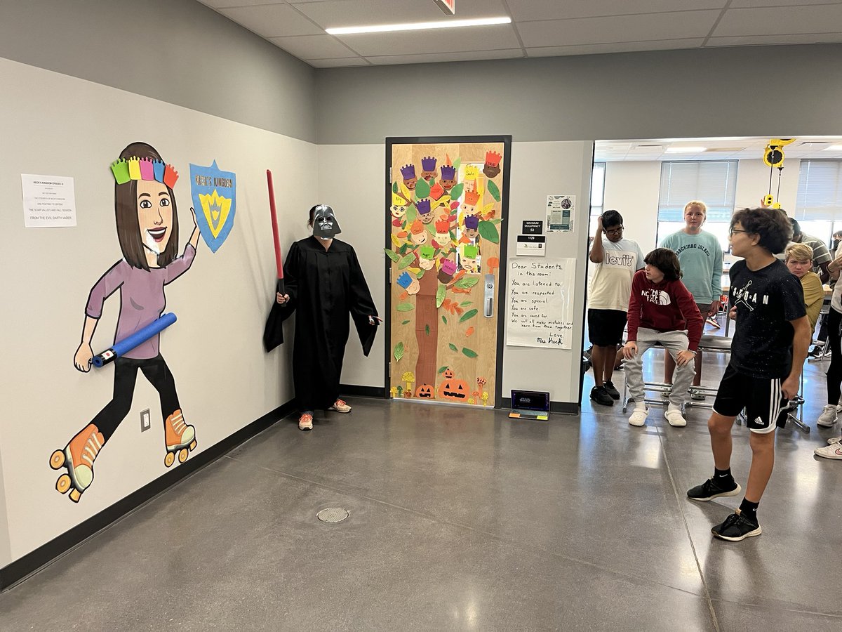 mrsphelpsteach's tweet image. We had such a fun day at @erms_DCSD judging our SOAR Door Decor contest in homebase! Students worked together to create a theme and decorated their classroom door. Special thanks to our judges from @adeDCSD and @JenSchwanke