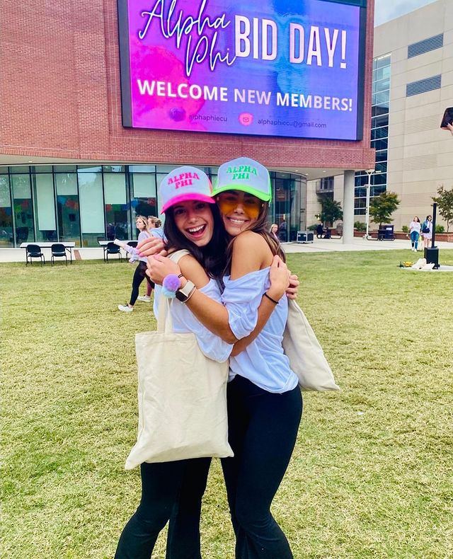 Alpha Phi tweet media