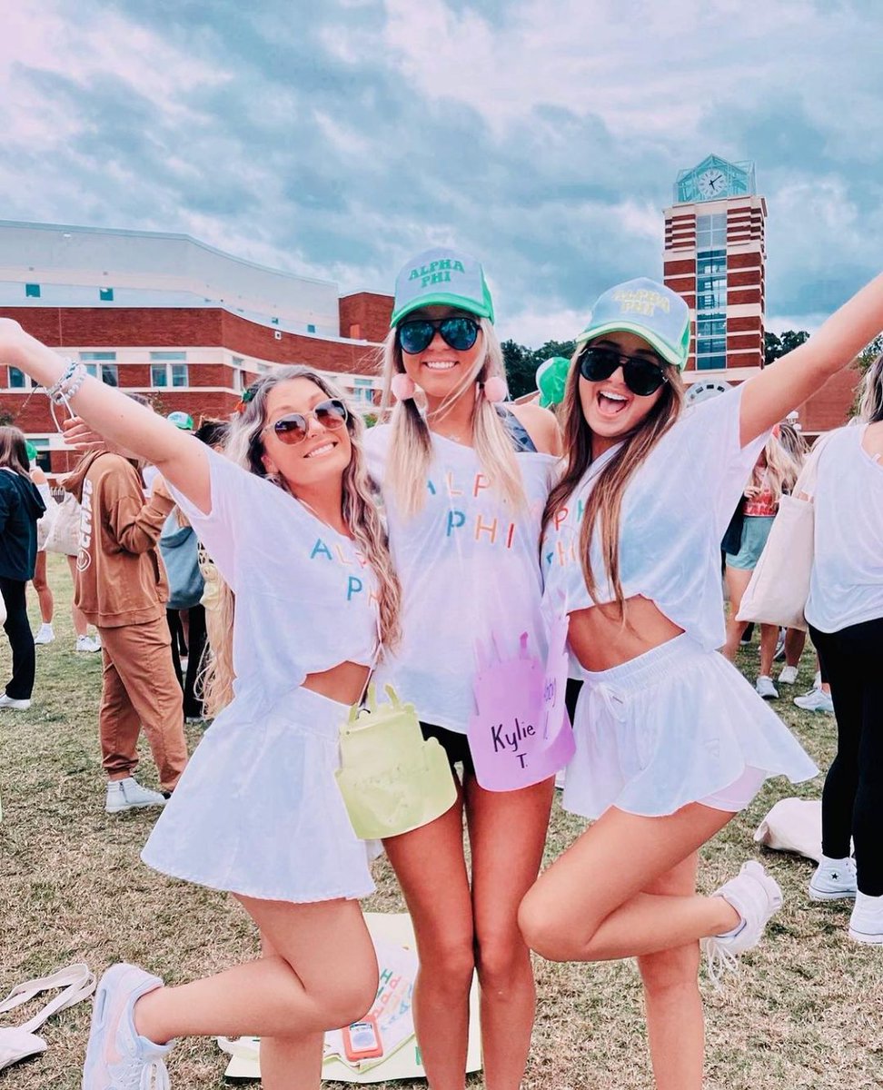 Alpha Phi tweet media