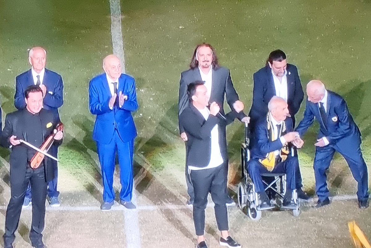 Απόψε η βραδιά είναι της #ΑΕΚ 
🟡⚫️

#Ιστορία #Πόλη #Προσφυγιά #Δικέφαλος #1924

Ένας Ολυμπιακός!