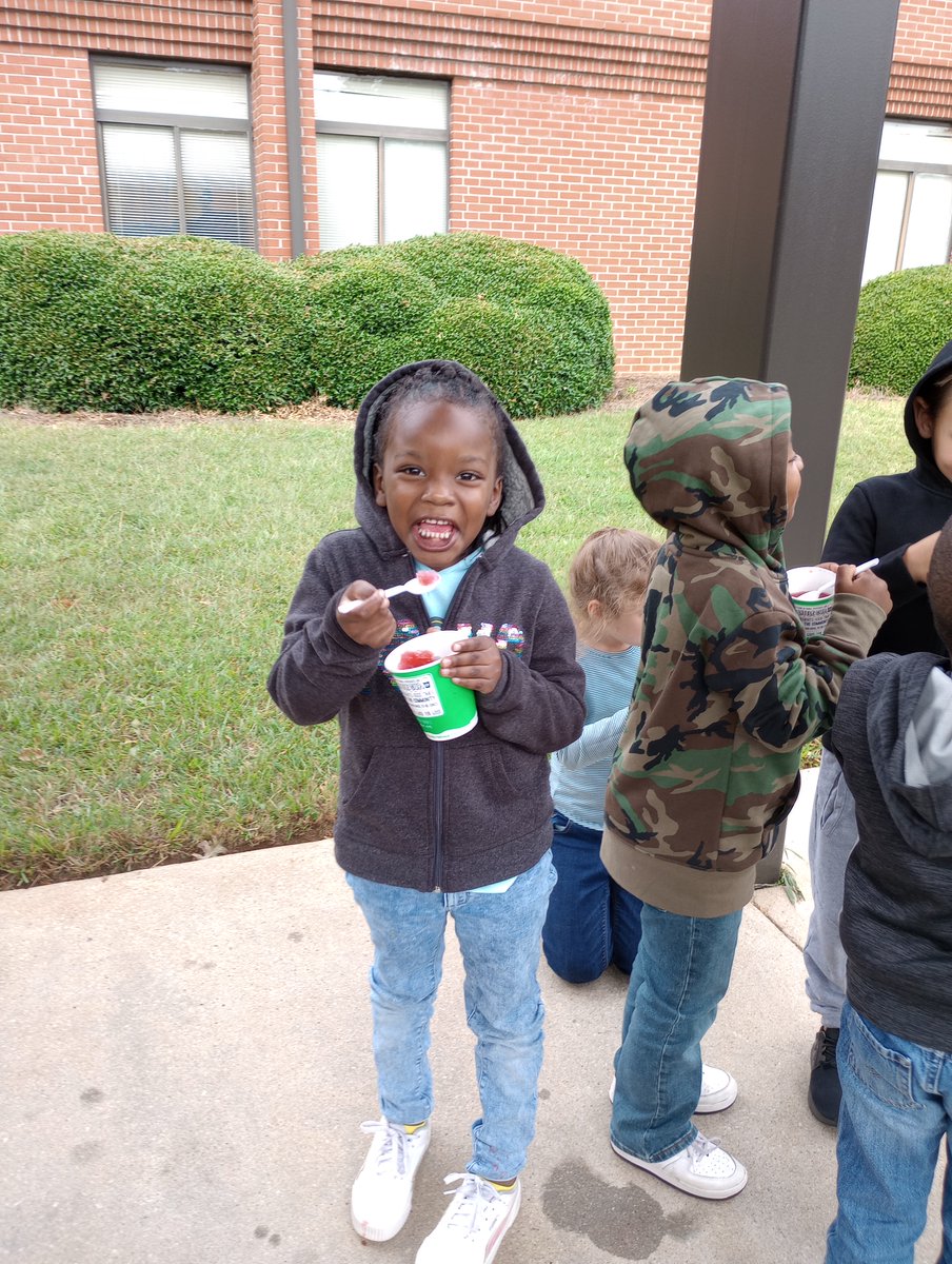 Heard Mixon Superstar enjoying her Kona Ice.  Thank you Harvest Baptist for making our students smile today.