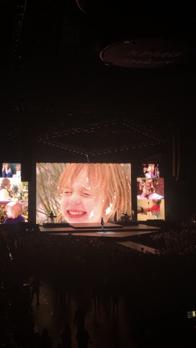 dollybils's tweet photo. #htetour ,
thank you for everything, i’m eternally grateful for this tour and meeting my best friends. i love you so much ♡ https://t.co/e0fuCEaGfM