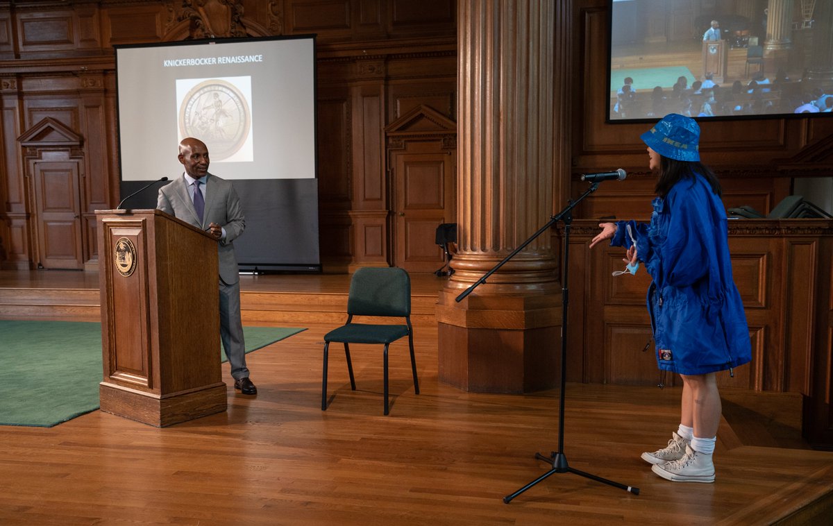 phillipsacademy's tweet photo. Thank you to scholar, historian, author, and MIT professor @CraigSWilder for joining us today at All-School Meeting, and encouraging us to keep challenging and confronting our histories. #KnowledgeAndGoodness #nonsibi https://t.co/vzmq9iQYQG