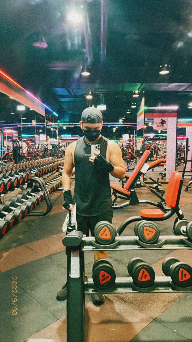 今日被聖光籠罩
感覺手臂不是我的帥炸💪！