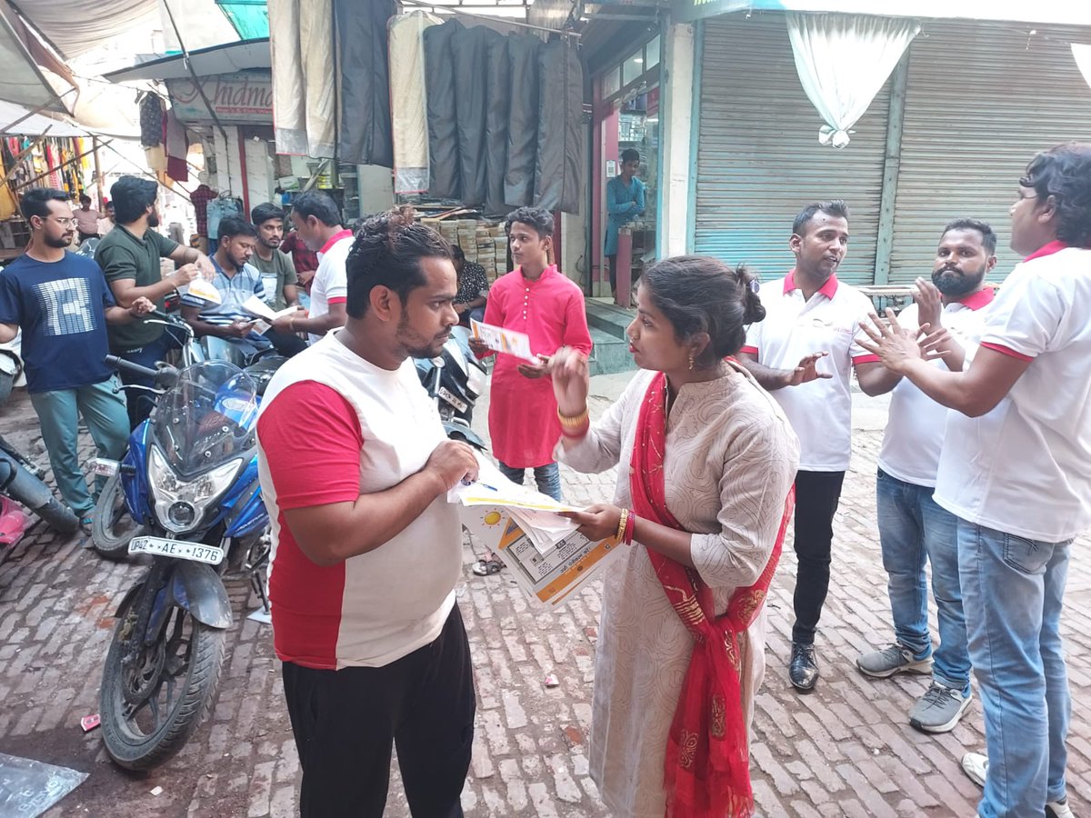 ISMARTIndia's tweet photo. It was a very attractive moment in the RE-city Ayodhya that caught many eyes. An awareness program about Rooftop Solar adoption by Nukkad Natak was held in the city. Glimpse explains a lot.
@giz_india @mnreindia @Deloitte @AhaSolar @vipin_slevin @PulkitDhingra10 @Shatrughan86 https://t.co/5EFgdvdocR