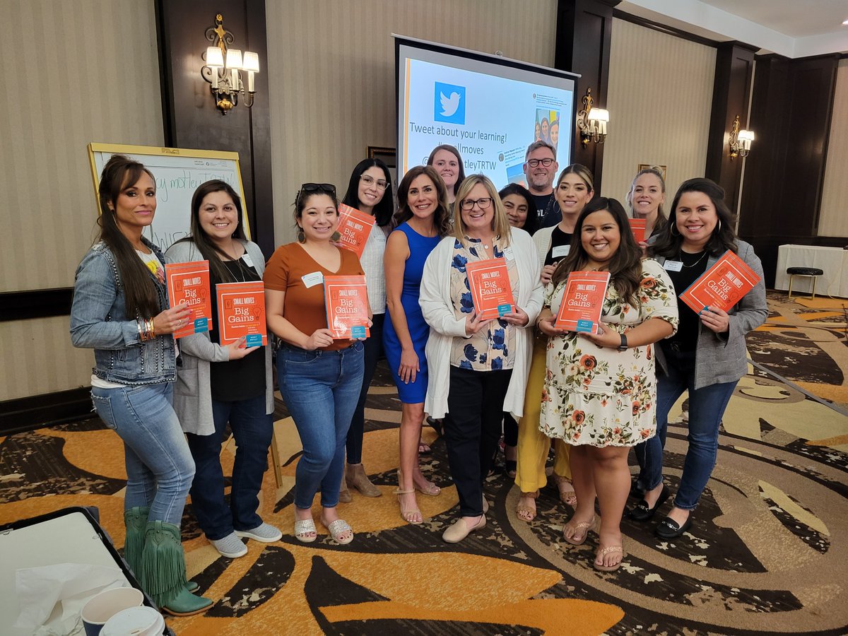 _World_Language's tweet image. AISD Department of World Languages learning about Making Small Moves and Big Gains for our teachers with Nancy Motley 
#Seidlitz_Ed 
#smallmoves 
@nancymotleyTRTW