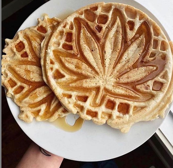 cannabishub's tweet photo. 😋 😋 😋

#food #edibles #cooking #photography https://t.co/O6mzc4p3w7