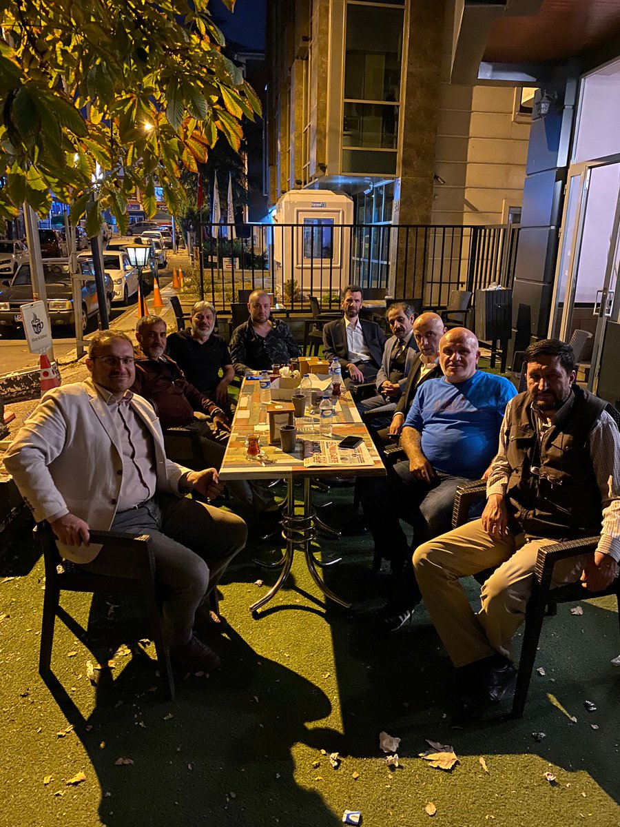 Haksız bir davada zirve olmaktansa,hak davada zerre olmayı tercih ederiz diyerek 90'lı yıllarda #RefahPartisi Çankaya gençlik kollarında birlikte mücadele ettiğimiz dava kardeşlerimiz ile bir araya geldik Rabbim birliğimizi bozmasın...#MilliGörüş #94ruhu