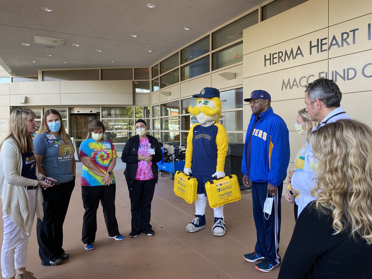 Veronica Flood (@veronicaflood18) on Twitter photo Thank you starlight foundation and <a href="/Brewers/">Milwaukee Brewers</a> and the inspirational Larry Hisle! <a href="/childhealthwi/">Children's Wisconsin</a> Thank you starlight foundation and <a href="/Brewers/">Milwaukee Brewers</a> and the inspirational Larry Hisle! <a href="/childhealthwi/">Children's Wisconsin</a>