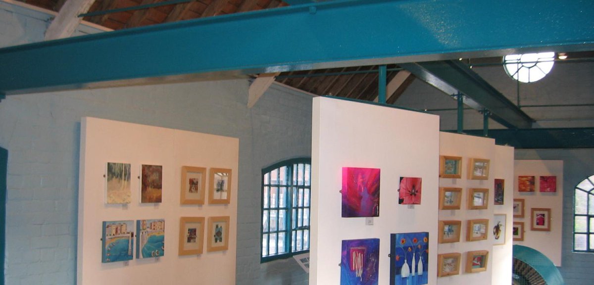 Last 2 days Saturday 1st and Sunday 2nd of October
An Exhibition of Small Works at The Turbine House next to Blakes Lock Museum and The Bel and the Dragon.
A wide variety of small affordable works for sale.
@ReadingGuildofArt #acrylicpainting #contemporarypainting #prints