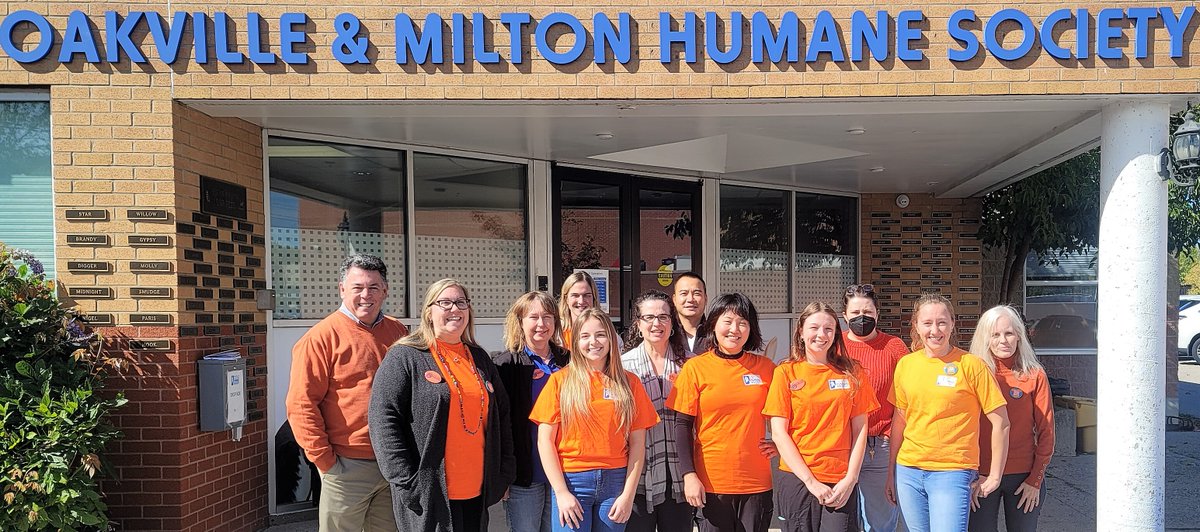 OakvilleHumane's tweet photo. To mark National Day for Truth and Reconciliation our staff (and Peanut, in foster care) are wearing orange to remember those affected by Canada’s residential schools. The @townofoakville is offering a number of ways to recognize the day at: https://t.co/tQaJSXz9VX.
#NDTR https://t.co/gK03WEepSU