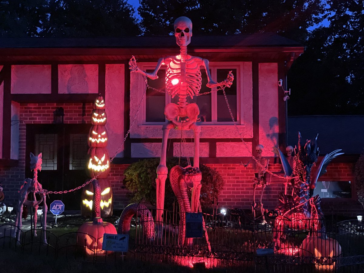 LVwithLove's tweet photo. More skeletons and Halloween displays just added to our Lehigh Valley map!!

Enter your Skeleton or Display / Take a self guided tour / Sponsor a Highlighted Listing: https://t.co/Q4Px3YPtXJ

#skelly #12foottallskeletoncrawl #skeletonmap #skeletoncrawl #lehighvalley https://t.co/1RzVhKaNA5