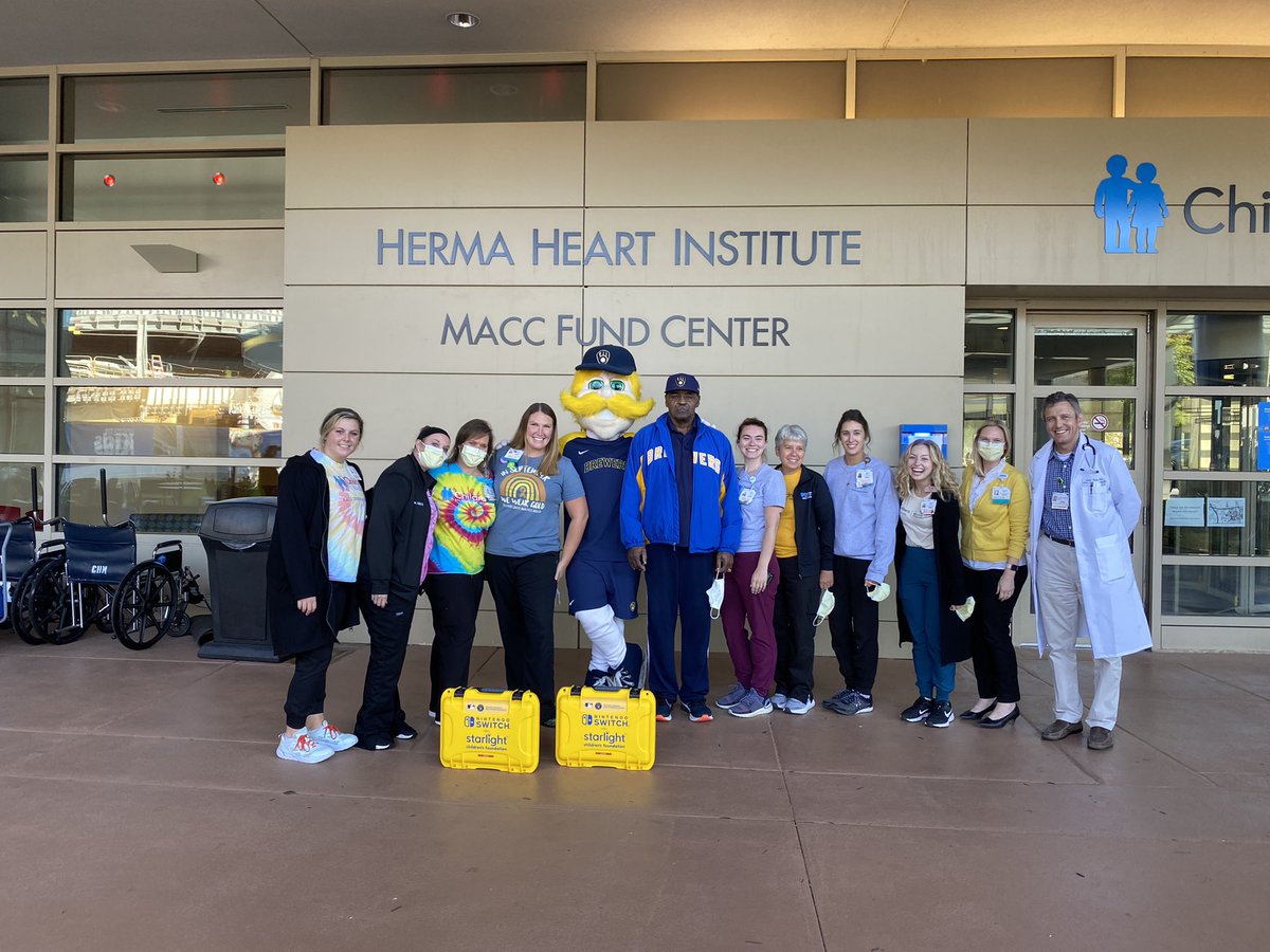 Veronica Flood (@veronicaflood18) on Twitter photo And thank you to our amazing <a href="/childhealthwi/">Children's Wisconsin</a> child life team for all you do #gogold #ChildhoodCancerAwarenessMonth And thank you to our amazing <a href="/childhealthwi/">Children's Wisconsin</a> child life team for all you do #gogold #ChildhoodCancerAwarenessMonth