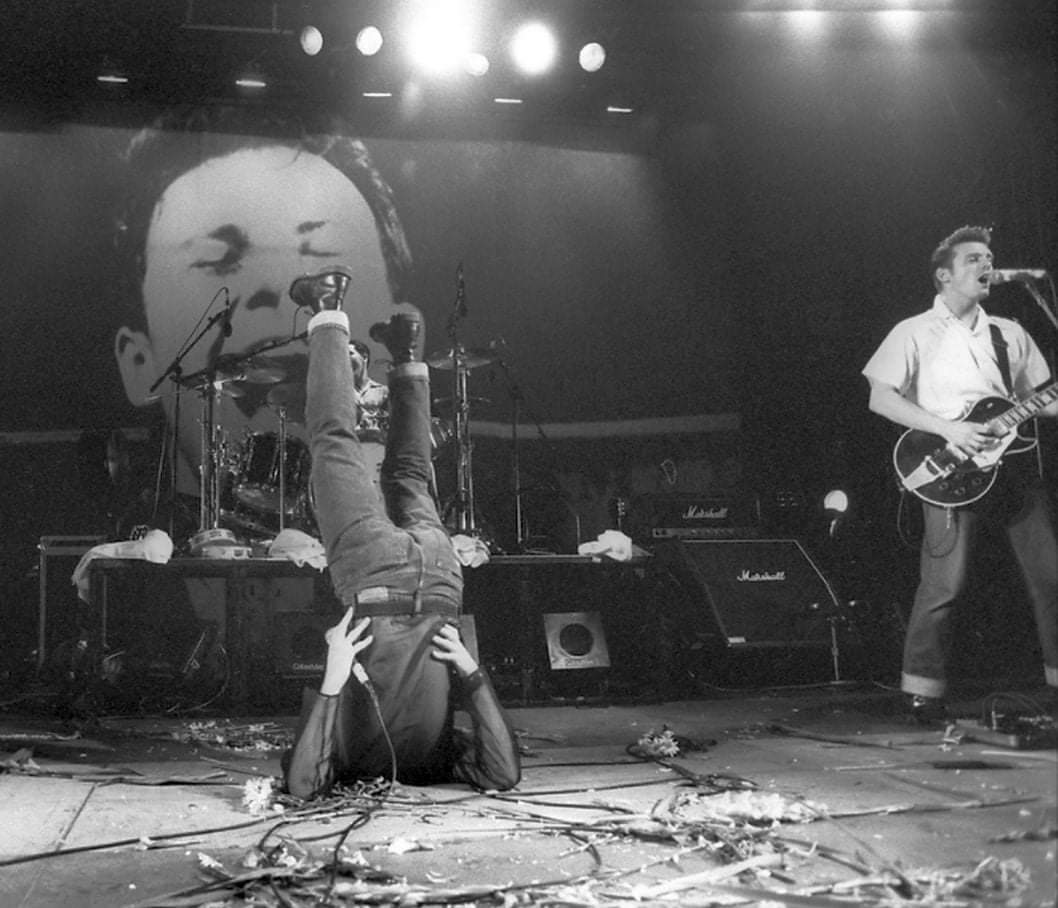 mozpicsdaily's tweet photo. morrissey at doncaster dome, 1991. photos by howard barlow. https://t.co/mWtYEWGzHt