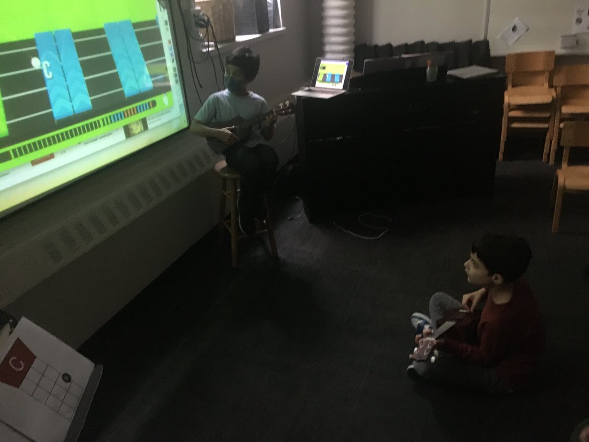 CaedmonMusic's tweet photo. Chordal Harmony at Caedmon #CaedmonMusic #CaedmonCapability #TheCaedmonStory Students take turns leading the class as they practice their repertoire of chords on ukulele. https://t.co/yCZ31jRsVV