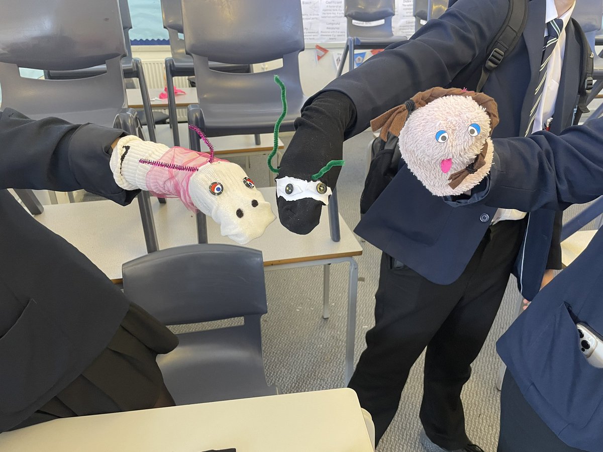 TmwsHSCCD's tweet photo. This week in child development we’ve been learning how to make a hospital stay less scary for children. We wrote a story then made sock puppets to act out our stories. They’re sure to make hospital a little less daunting! #sockpuppets #childdevelopment #hospitalstay #creative https://t.co/9kECdjzCpu