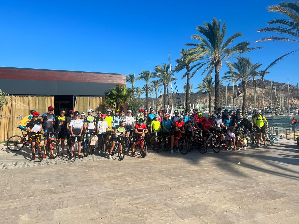 fextri's tweet photo. Grandísima representación extremeña en los Ctos de España de Triatlón Sprint en Cartagena.

Cuando desde la Fextri decidimos apoyar a los más jóvenes costeando su traslado a estos Ctos sabíamos que acabaría siendo un éxito.

@TRIATLONSP @DXTextremadura @CTD_cdcaceres https://t.co/xYHLbPRVVy