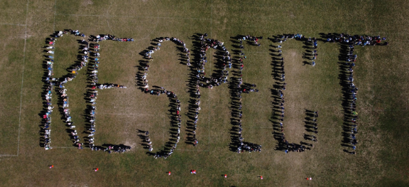 holmesmiddle's tweet photo. CHALLENGE ACCEPTED!!  Here is the pic from today out on the field. 

@holmesmiddle students and staff KNOCKED it out of the park!  GREAT JOB displaying one of the  @LivoniaDistrict character traits - RESPECT!  Truly showing we ARE #BetterTogether #LivoniaPride https://t.co/dy3NyIsmrW