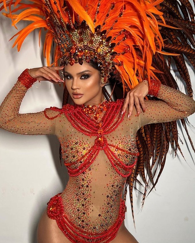 maiscarnaval's tweet photo. 👑 Mileide Mihaile é a nova Rainha de Bateria da Independente Tricolor para o #Carnaval2023! A beldade, que será coroada no dia 15 de outubro, durante a festa de aniversário da escola, fará sua estreia no Anhembi, depois de desfilar como musa da Grande Rio nos últimos três anos https://t.co/MmqhH7A2NV