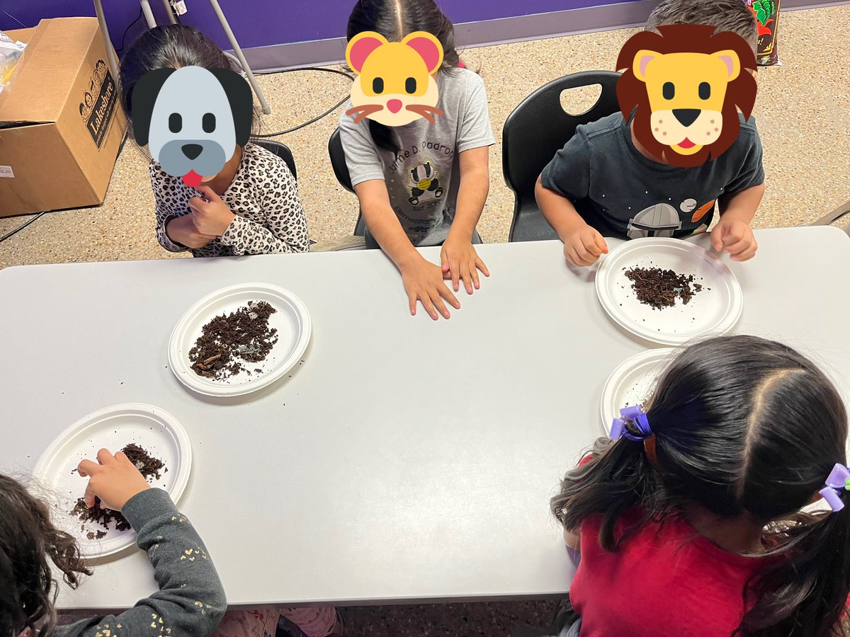 ProfJosevoley's tweet photo. 1st grade Badgers learn how worms create compost. Thank you “Keep Austin Beautiful” @AustinISD https://t.co/YSPopNbQYW