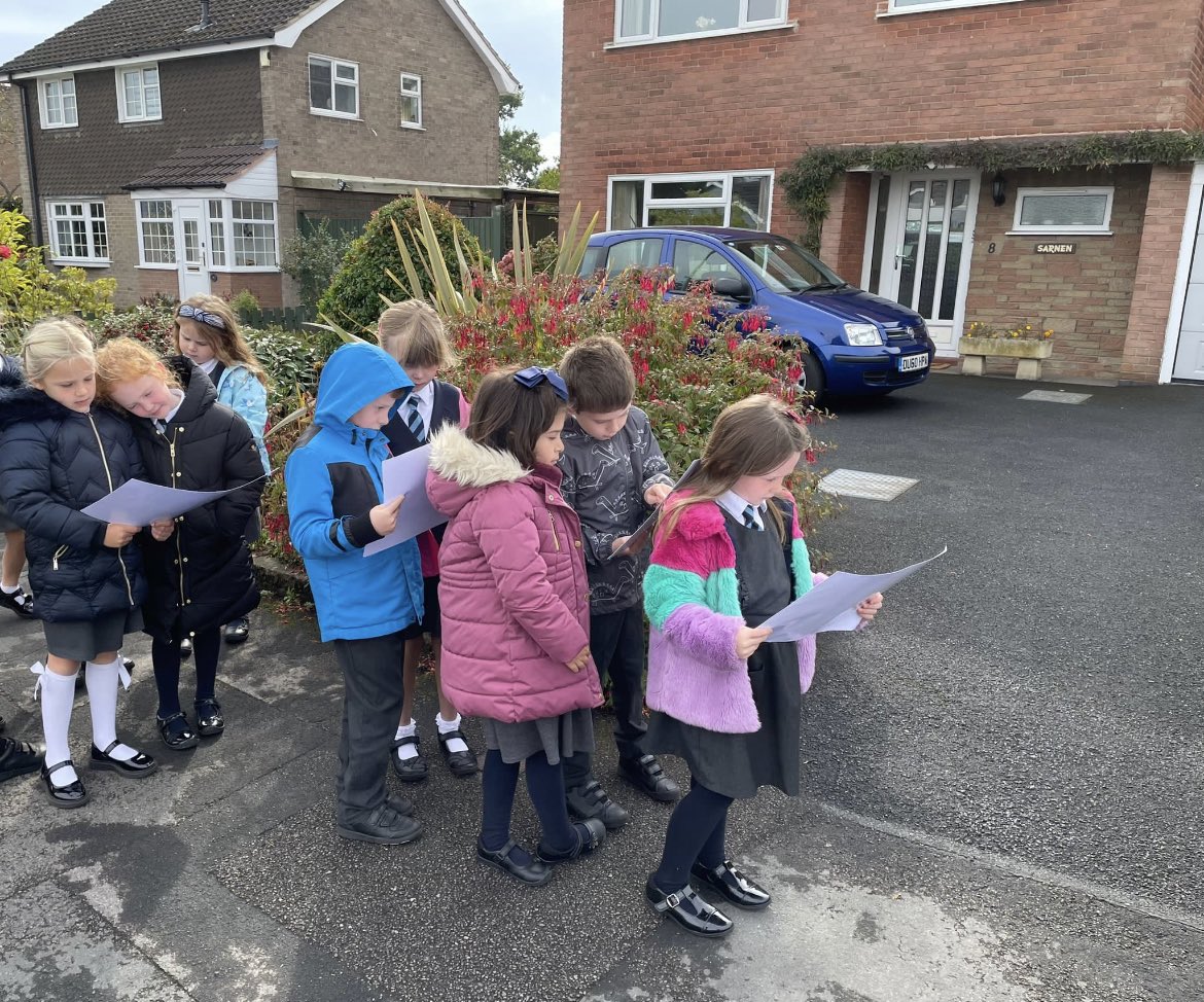 Oakridge School on Twitter "Year 2 have been on a walk around their