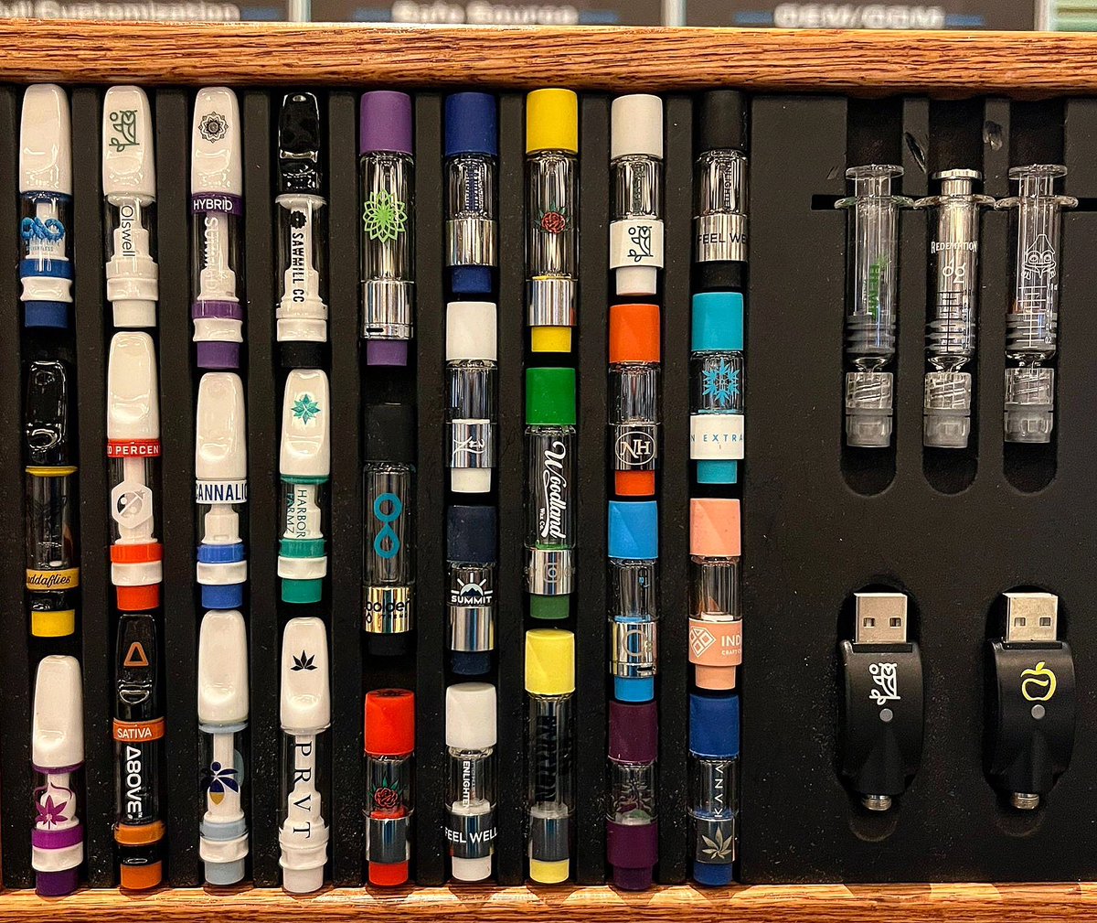 O2vape's tweet photo. First step in knowing if youβre buying and supporting quality oil from extract artists who care??
They choose the best quality hardware that they can trust.
Accept NO imitations.
https://t.co/mbFhSSjxpM
#mjbizcon #mjunpacked #liverosin #liveresin #extracts #extractartist https://t.co/p1QHZ5Sdeu