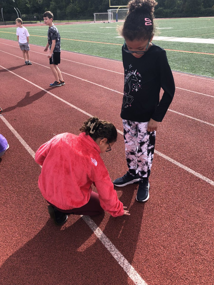 Could you outrun a dinosaur? Our science question this week led us to studying fossils and running on the track! 🏃🏽‍♀️🏃🏽‍♂️🦖🦕