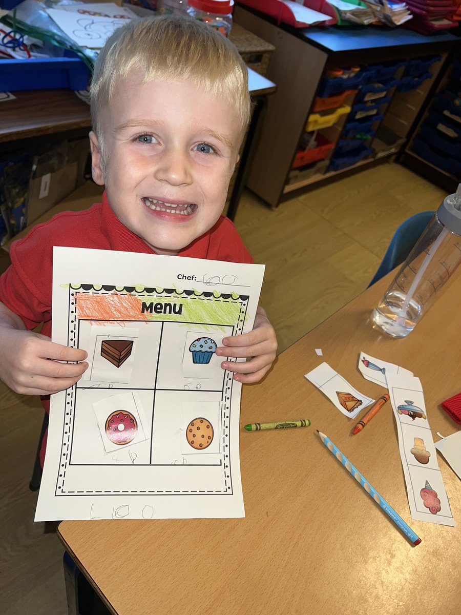 stfrancisP1's tweet photo. For the last day of #MathWeekScotland we were pastry chefs 👨🏼‍🍳 👩🏻‍🍳 We had to choose items for our menu &amp; then we picked a price from 1p-7p. Cutting helped our hands get stronger and we even got to practise our number formation and the letter “p”. 🌟 https://t.co/EMq7B7sv3I