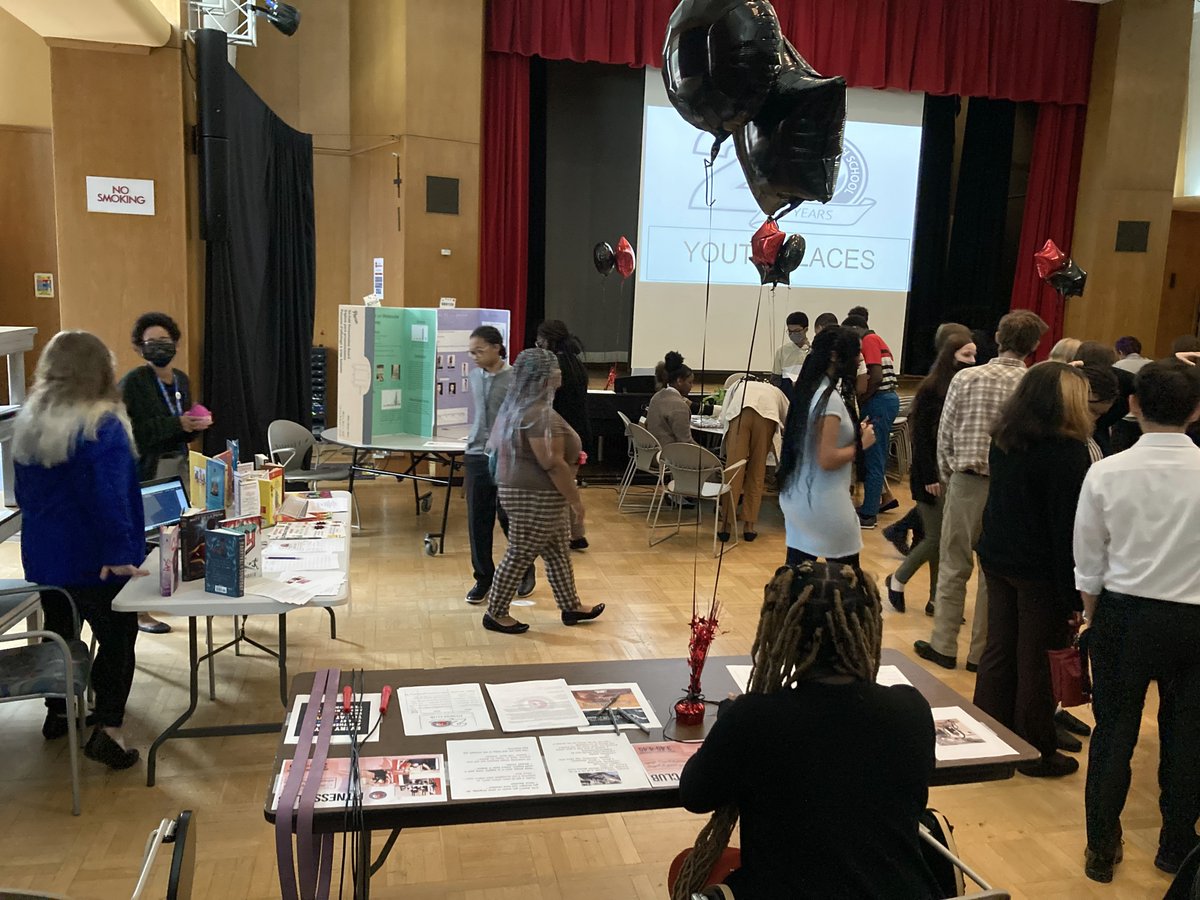 CityHighPgh's tweet photo. Today at our #ActivitiesFair, our students got to check out clubs and activities both at City High and beyond!
Including: Literary Magazine, Art Club, Boxing Club, Student Assembly & more!
#4plus #getinvolved #extracurricular https://t.co/qLb6rxTpgp