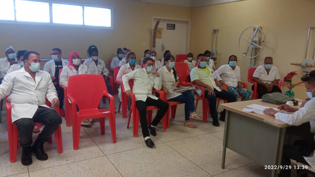 Se realiza reunión de brigada en el CDI Los Olivos  #CubaEsAmor #CubaPorLaVida #CubaPorLaPaz <a href="/cubacooperaven/">Brigada Médica Cubana en Venezuela</a> <a href="/BicentenarioBo/">CDI Bicentenario</a> <a href="/AdanVillavicen5/">Adan Villavicencio Guzmán</a> <a href="/altunaga_perez/">Esthet Perez altunaga</a>