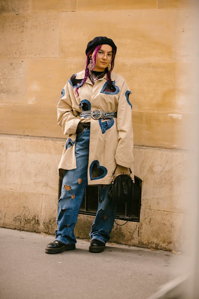 BL8K_'s tweet photo. Paris FW SS23 Street Style!
.
.
.
.
.
.
.
.
#fashion #edgy #influence #ss23 #clothing #bl8k #creativeagency #bl8kcreative #streetstyle #parisfw https://t.co/Hwq3LvKQ02