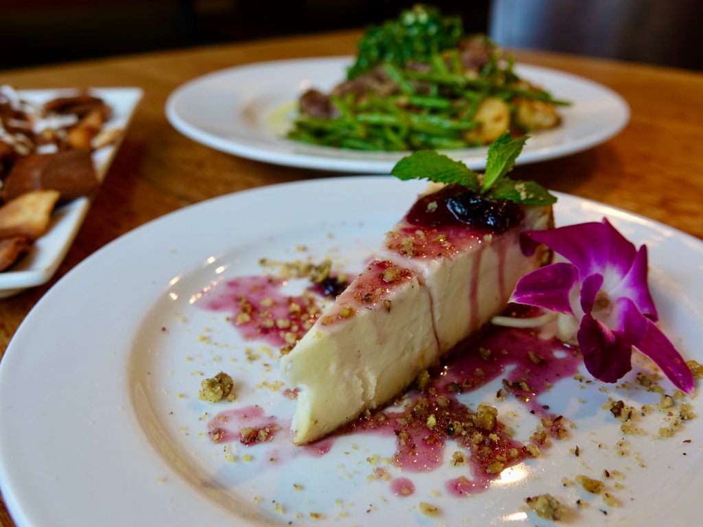 SittiRestaurant's tweet photo. Is it just us, or does this weather call for some comfort food? Chef Beto's weekend features are all about the cozy classics, and a hearty welcome to fall 🍂⁠ Check out the menu or make a reservation at https://t.co/nDOxlpuPoY #downtownraleigh #tgif https://t.co/85N4Muu7oI