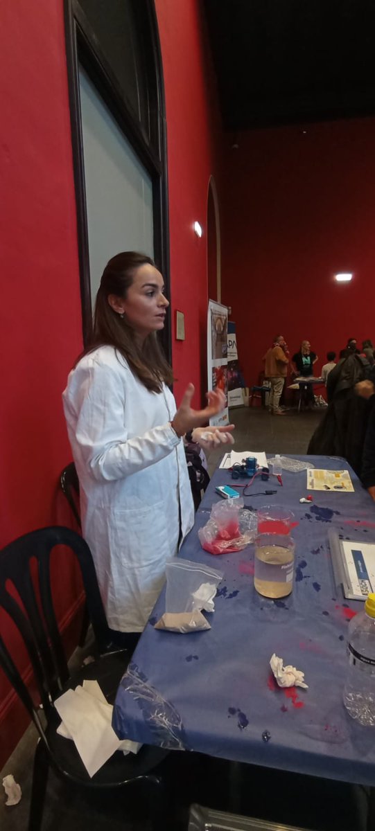 El @ISQCH_Divulga también ha estado  presente en la #nochedelosinvestigadores organizada por la <a href="/UccUnizar/">UCC unizar</a> en el Edificio Paraninfo 

<a href="/AragonCsic/">CSIC Aragón</a> <a href="/CSICdivulga/">CSIC Divulga</a> <a href="/Ciencias_Unizar/">Ciencias_Unizar</a>