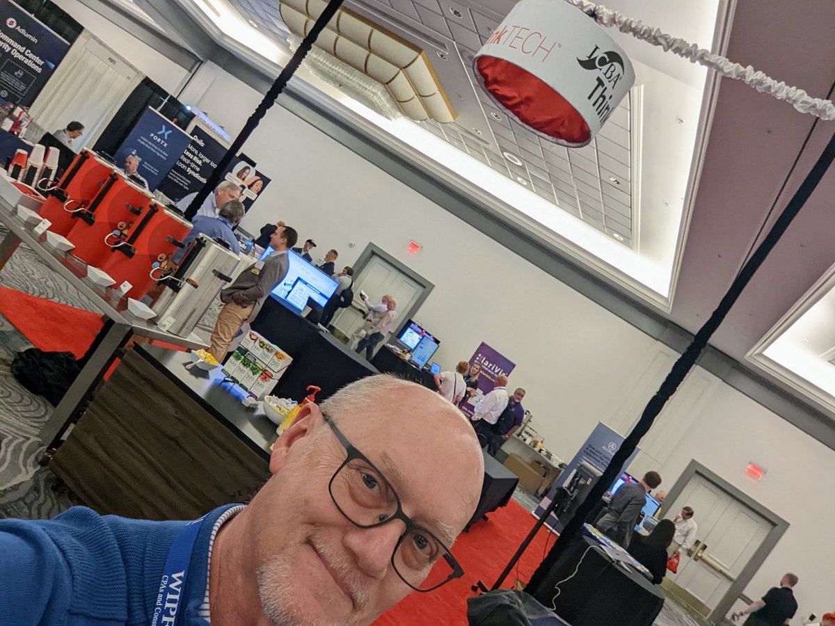 charlesepotts's tweet photo. So cool to see our @ICBA #ThinkTECH Accelerator alumni at the #CBAI Community Bankers of Illinois Annual Convention and Expo.
#fintech #innovation #communitybanks
@WeAreCore10 @adlumin @DocFoxOfficial @klarivis #quilo @vero_mizz https://t.co/GjEaxjXY0o