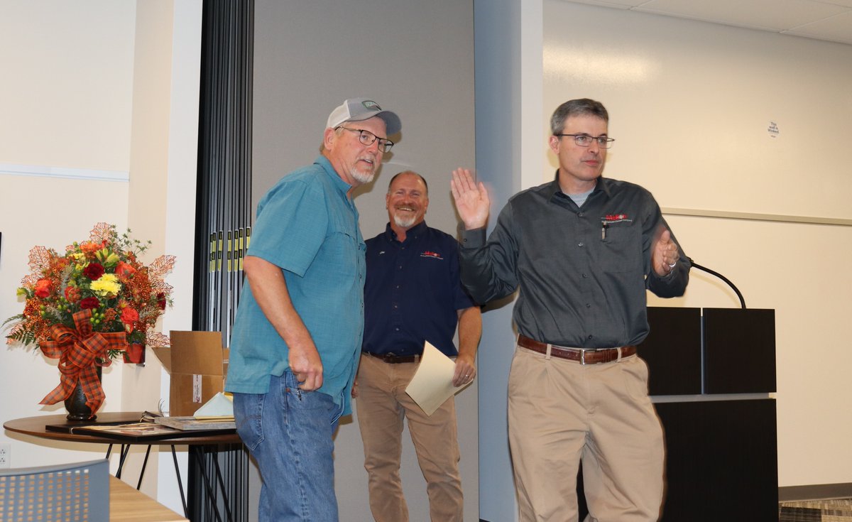 Melton_Machine's tweet photo. Today we celebrated Brad Farrell's retirement after 32 years as an employee owner at Melton. Thank you for all the years of dedications and hard work.  We wish you success and good health as you move into the next chapter of your life.  Happy Fishing! https://t.co/Jn1o14o5el