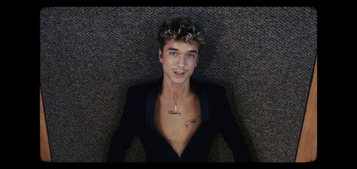 DailyofSeavey's tweet photo. can we pretend that we're good by daniel seavey mv. https://t.co/HYT82nd7ks