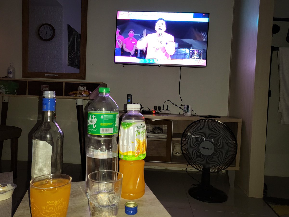 xThreonine's tweet image. Ngayon lang nagkaroon ng oras para dibdibin nang sobra yung nangyari nung May 9, 2022. Ang sakit pa rin pala. 

#LeniRobredo2022
#LeniPaRin
#LeniRobredoMyPresident