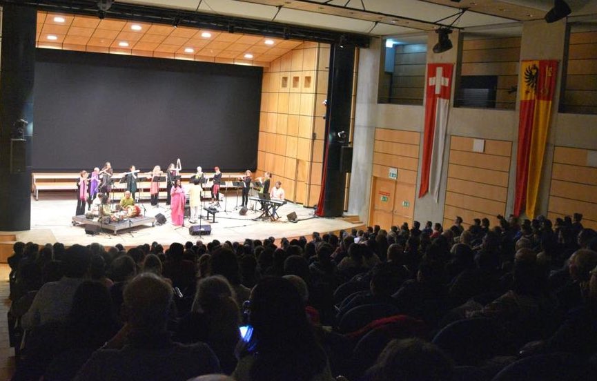 IndiaUNGeneva's tweet photo. An Indian symphony in Geneva! 
@IndiaUNGeneva &amp; @IndiainSwiss hosted together an evening of Indian classical instrumental music &amp;Indian film melodies by maestros @Drlsubramaniam &amp; @kavitasub with Post Tenebras Flutes &amp; @TeamworkArts during #IndiaInTheAlps &amp; #AzadiKaAmritMahotsava https://t.co/SiypTL60Yc
