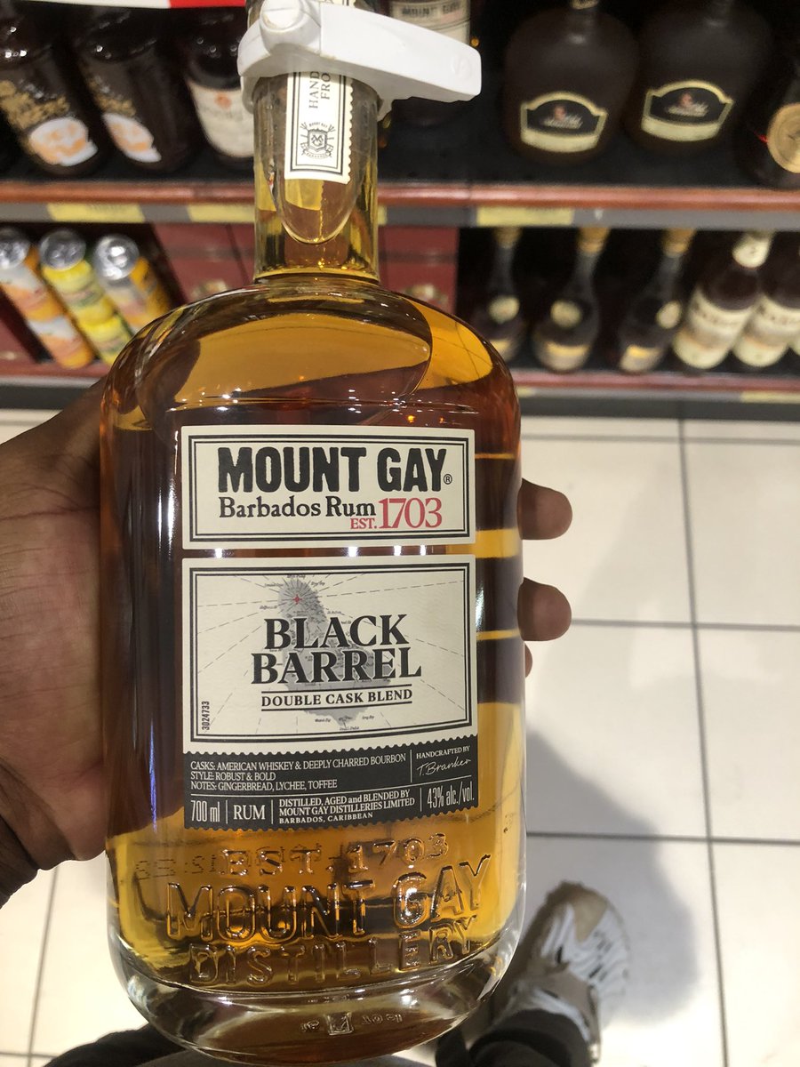 iamI0I's tweet photo. These shots boutta make me act up lol #TGIF https://t.co/AntwT3LRQ5