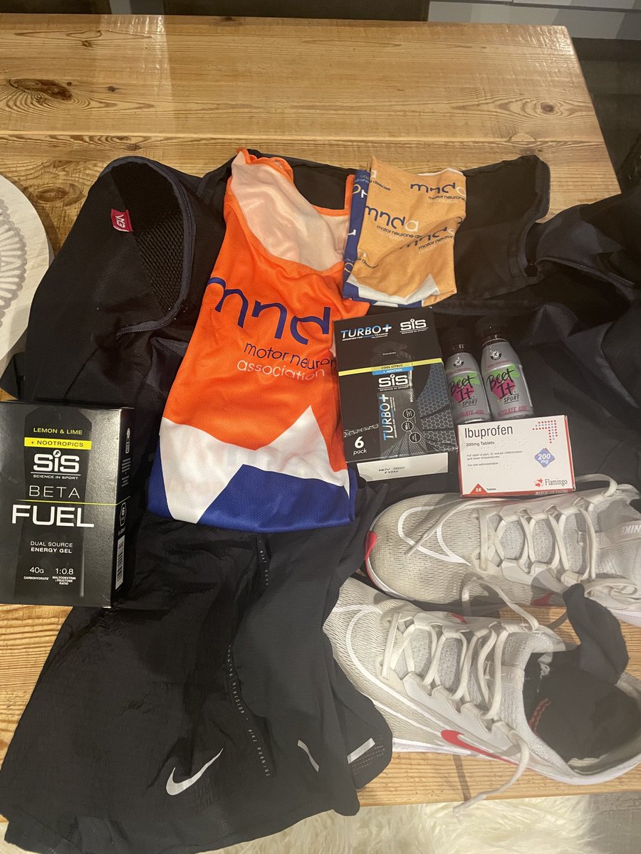 Kit sorted - early start tomorrow to the big smoke to run the 2022 London marathon to continue to raise funds and awareness for ⁦<a href="/mndassoc/">MND Association</a>⁩ justgiving.com/fundraising/Ti… Thank you to everybody for their support so far 👍