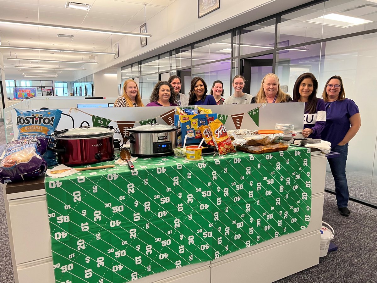 TCUFinancialAid's tweet photo. TCU Scholarships and Financial Aid office is getting ready for game day! #GoFrogs https://t.co/ZKhKTXslnF
