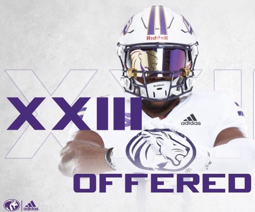 Blessed to receive my first Division I offer from The University Of North Alabama <a href="/mjcrow99/">Michael Crow</a> #Justgettingstarted