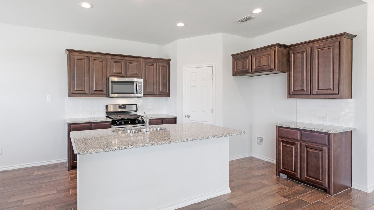 ImpressionHomes's tweet photo. #newhomeforsale in Celina, TX!

1752 Emilia | Greenway

1-Story | 3 Bedrooms | 2 Bathrooms | 1,578 Square Feet | Covered Front Porch | Large Pantry | Covered Patio

Contact #impressionhomes at (817) 857-4555 or visit us online for more information: https://t.co/bNPwEG4L8U https://t.co/d5bwe1M1QN
