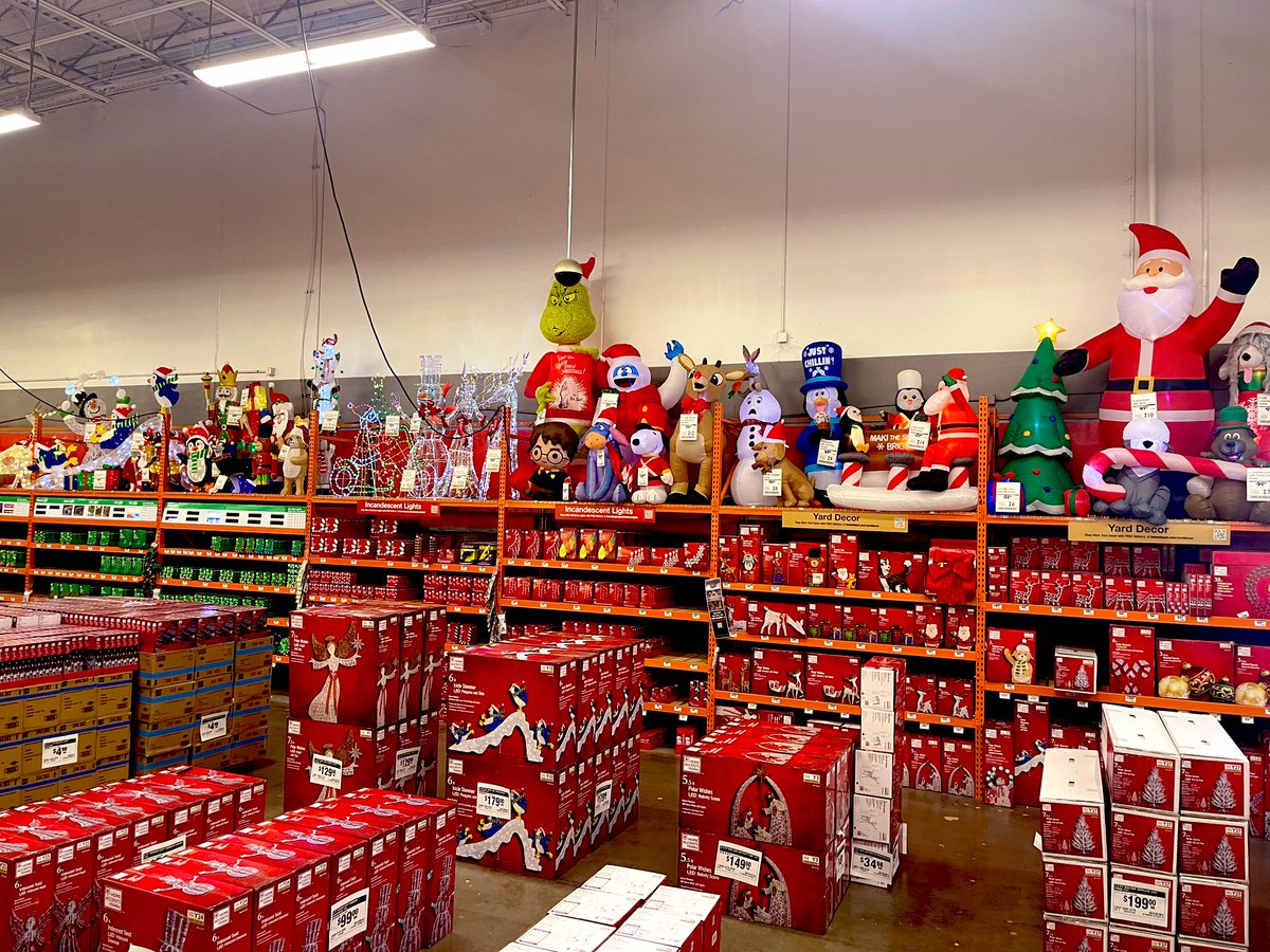 Hays585's tweet photo. It’s beginning to look a lot like Christmas! @SteenburgenJeff https://t.co/HVcgsB9O7q