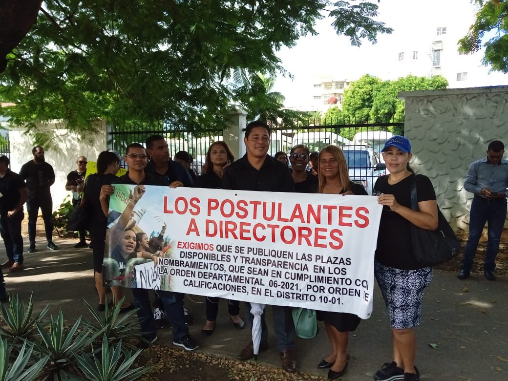 PolancoBeronica's tweet photo. #Lospostulantesadirectores exigimos que se cumpla con lo establecido en la orden departamental, necesitamos que seamos nombrados y designados como nos corresponde. @angelhdez50 @AliciaOrtegah @asonadediRD @EducacionRDo https://t.co/l15GVl0C5v
