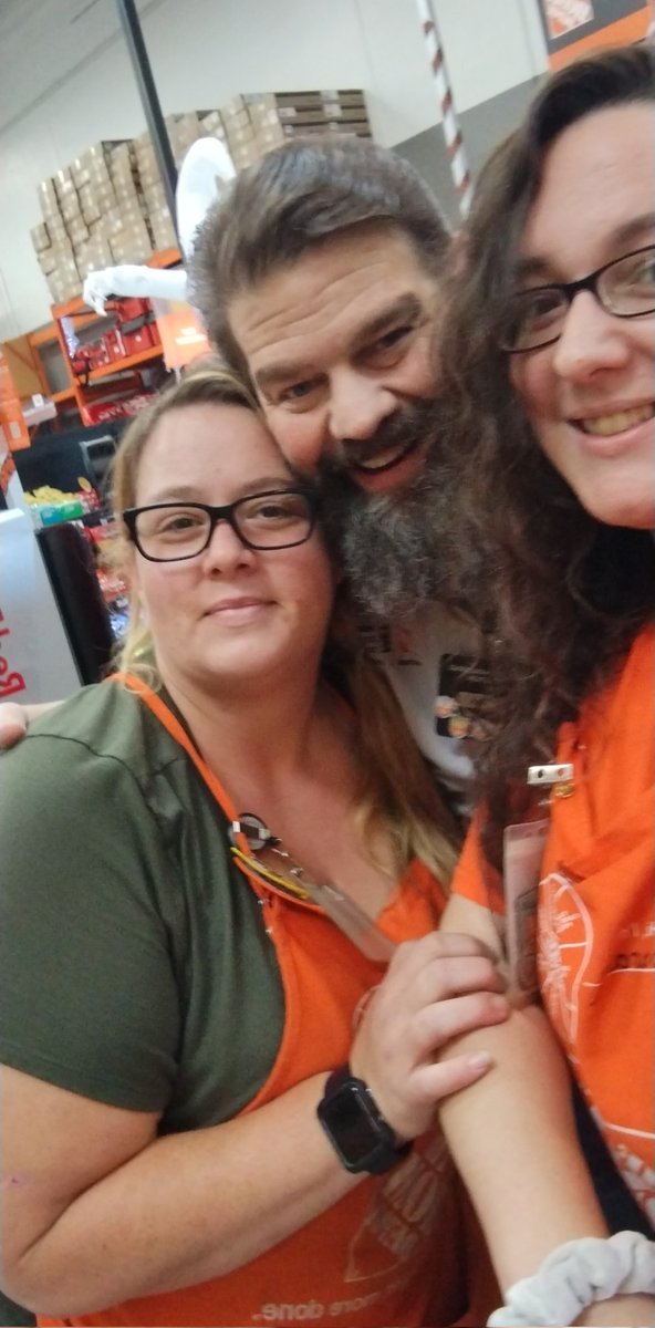 When MET does an amazing job! Thanks for helping my front end candy displays look amazing Chris!!! This homer was well deserved @THD470_Micaela <a href="/michael_fraioli/">Michael Fraioli</a> <a href="/AnnieH_HD/">Annie Hernandez</a> <a href="/JeremyatTHD/">Jeremy</a> <a href="/THD470_Susan/">Susan Hernandez</a>