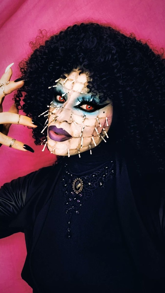 ZoranaDawnArt's tweet photo. Mad Mom Energy ⚡ #bonjovi #runaway #bonjovifans #runawaychallenge #hellraiser #hellraisers #lookoftheday #beauty #fashion #brighton #dragqueen #likesforlike #transformation #glam #countouring #makeup #makeupartist #motivation #horror #halloween #horrormovies #halloweencostume https://t.co/F8r5mRXhKo