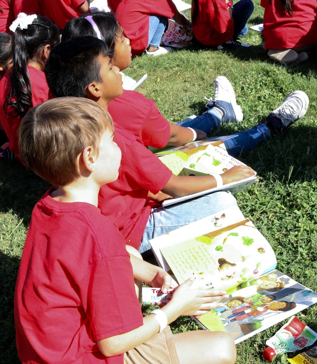 AustinISD's tweet photo. September 30th is now Texas Reading Day! 

Ten of our amazing Austin ISD Elementary Schools were invited to a read-along to read “Just Try One Bite” with Camila McConaughey at the Long Center with H-E-B Read 3 for Texas Literacy Day! https://t.co/ts0noLKeLV