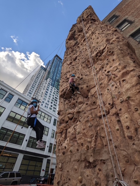 NYCOutwardBound's tweet photo. That's a wrap on our first week of fall #climbing programs! It's always exciting to see our students step outside of their comfort zones and accomplish more than they thought possible. 🧗‍♂️ https://t.co/ZX9ot3NmYQ